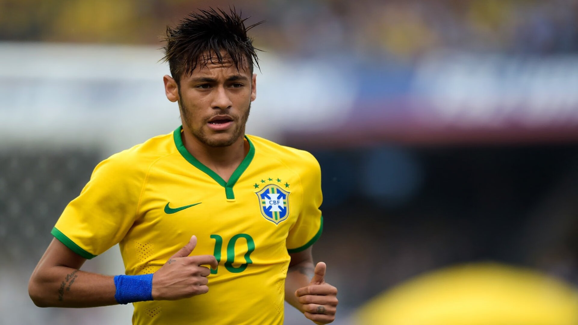 后腰球员断球能力是否决定比赛转折点分布,后腰接球摆脱集锦